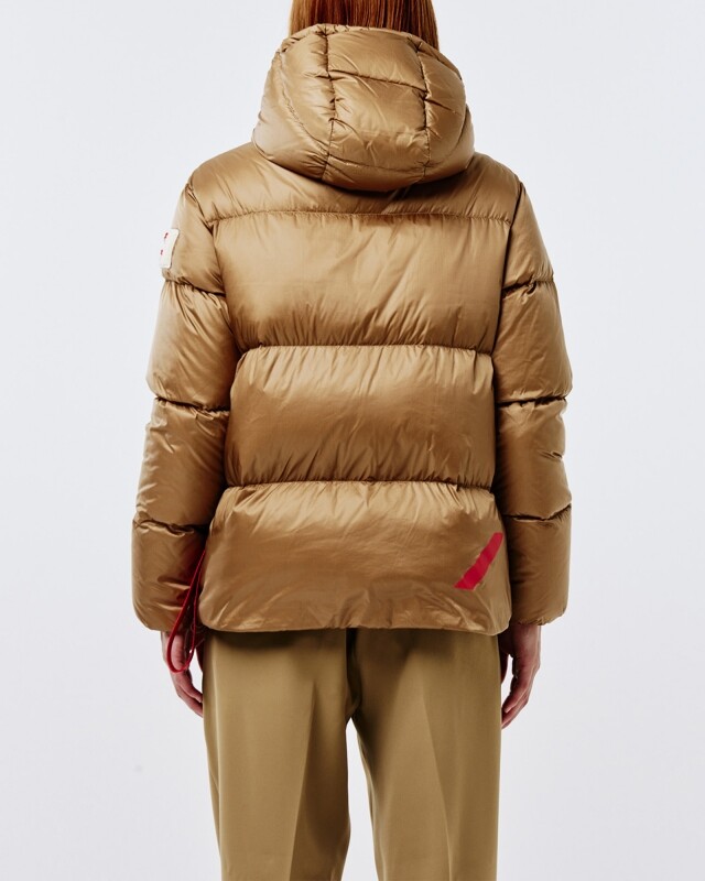 after label kipnuk jacket beige