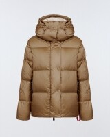 after label kipnuk jacket beige