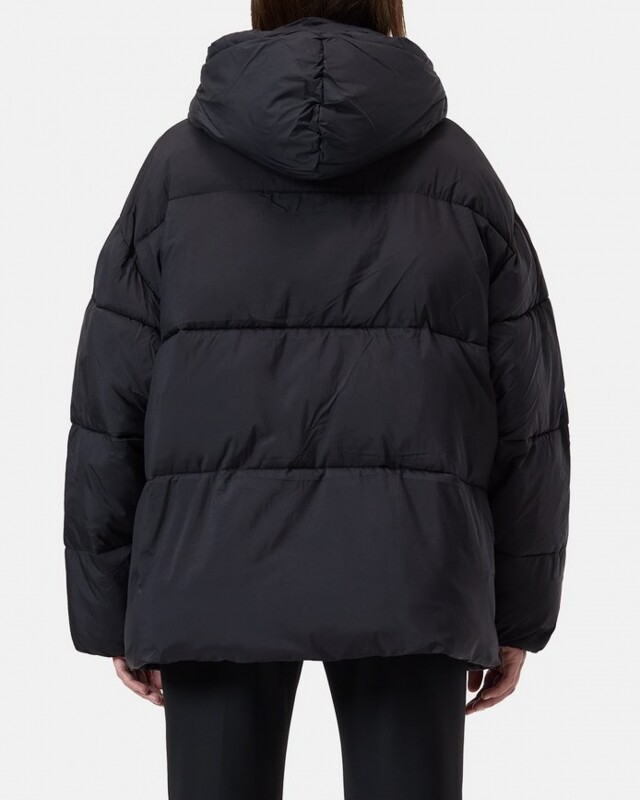 closed  puffer jacket zwart