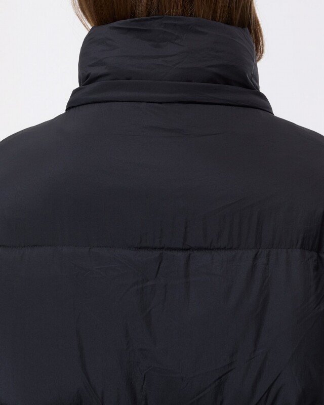 closed  puffer jacket zwart