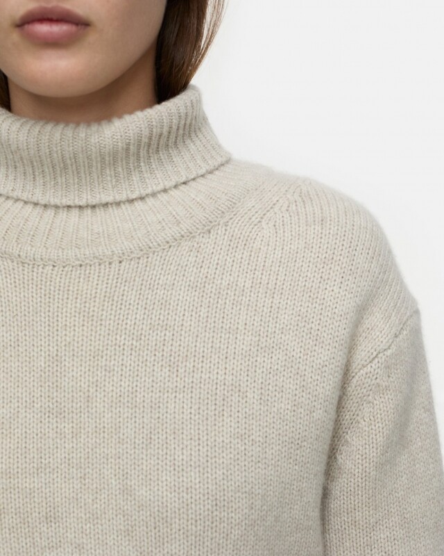 closed  premium cashmere knit beige